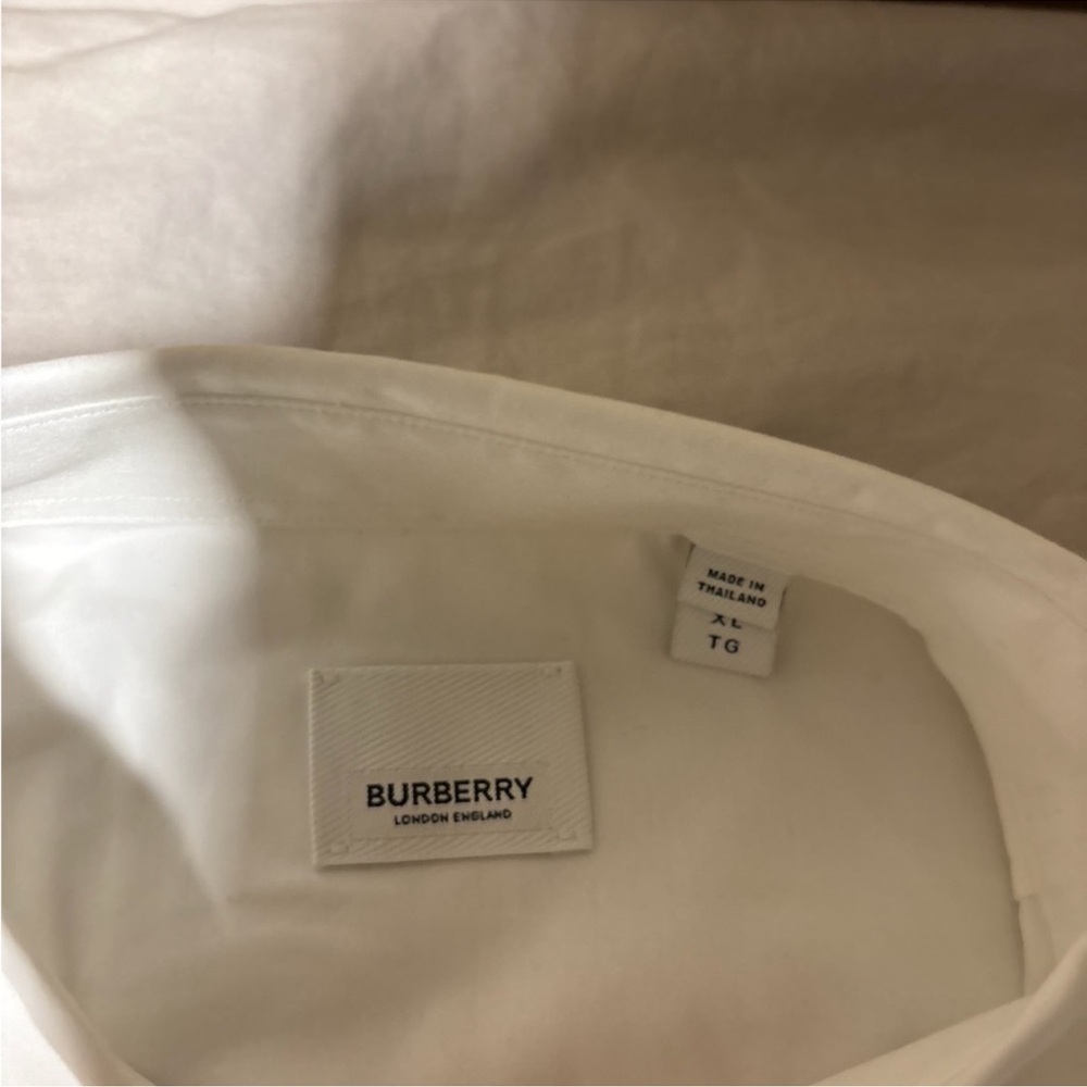 Burberry White Dress Shirt with Signature Center Stripe - Picture 2 of 4